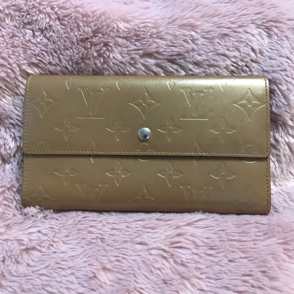 ❌❌SOLD❌❌Louis Vuitton vernis wallet authentic